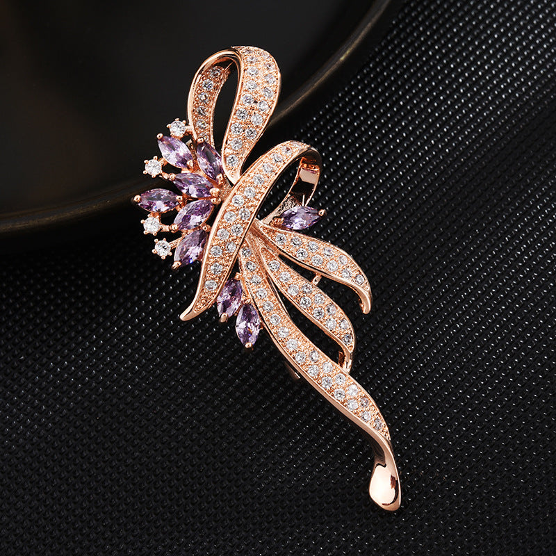 Luxurious zircon Brooch