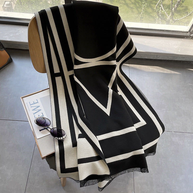 Black and white double-sided striped pattern cashmere scarf