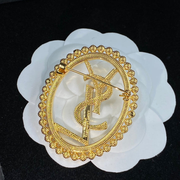 Fashion Pearl Circle Brooch