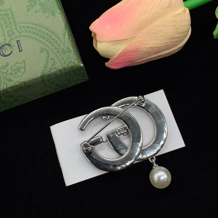 Deluxe Double G Full Pearl Brooch