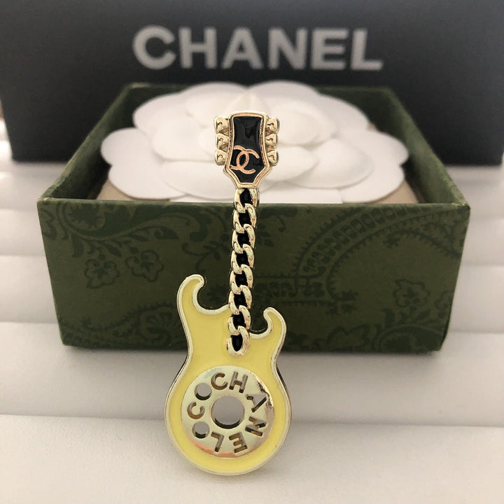 Guitar Shape Brooch