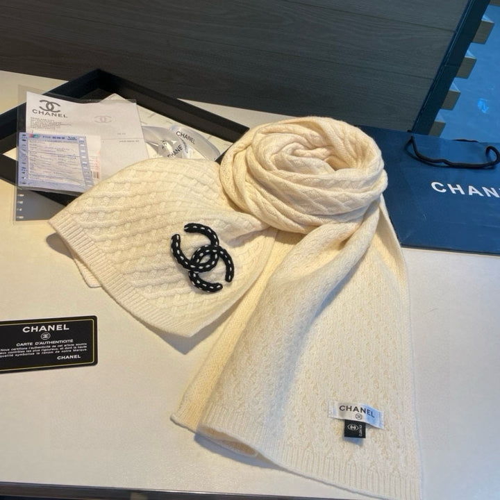 Luxury CC knitted wool scarf